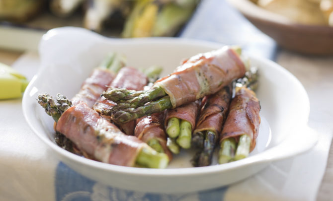 asparagus-bundles-relish