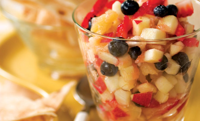 sweet_cinnamon_chips_with_fruit_salsa
