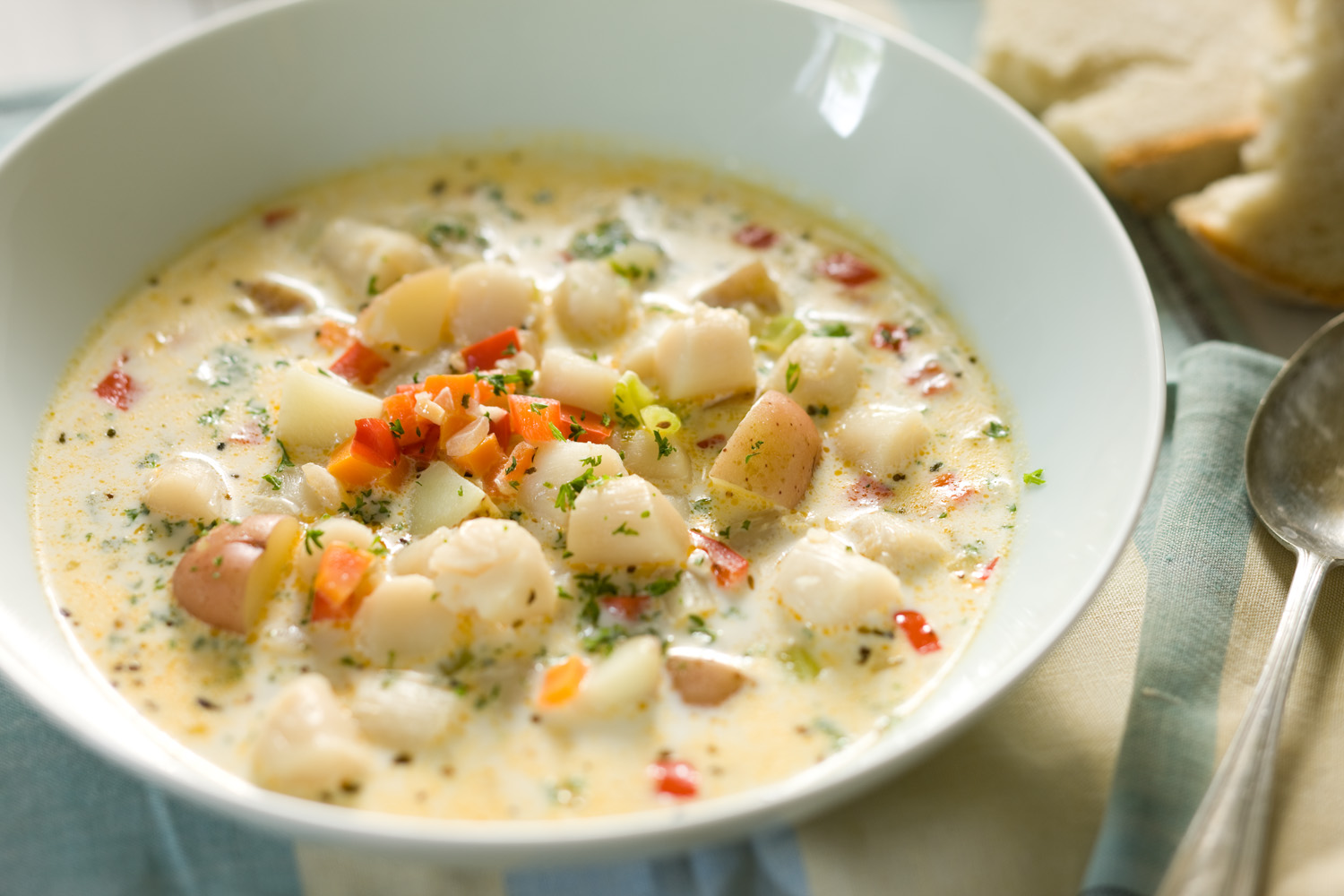 Bay Scallop Chowder Recipe - Easy Kitchen