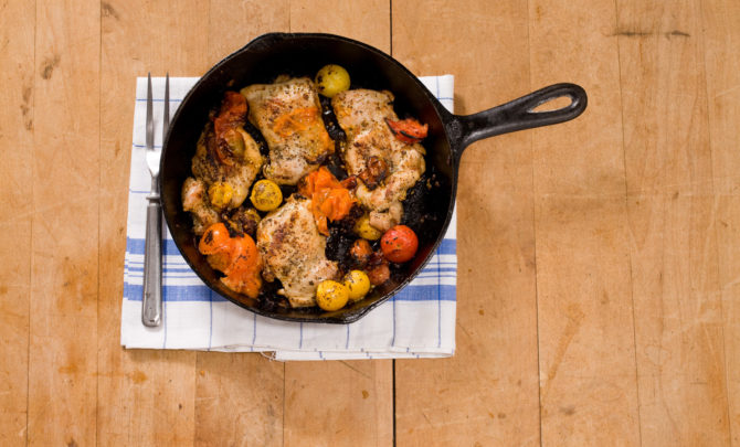 chicken_thighs_w_skillet_roasted_cherry_tomatoes