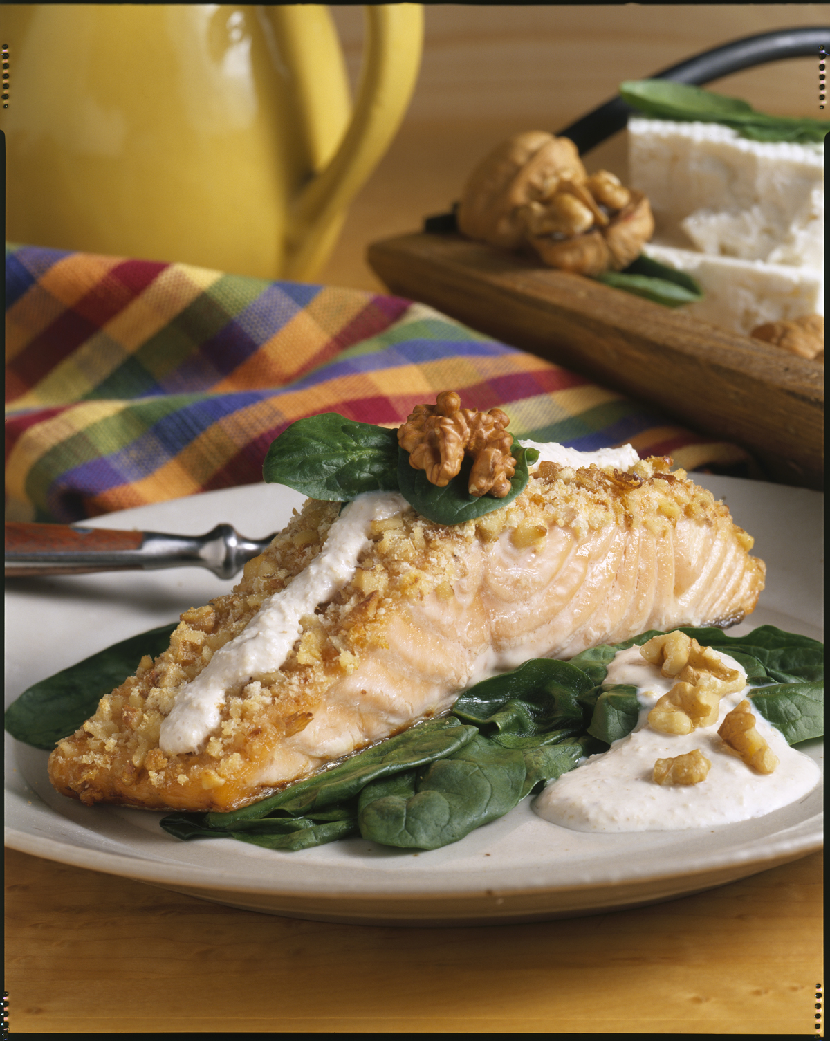 WalnutCrusted Salmon with WalnutButtermilk Sauce Recipe Easy Kitchen