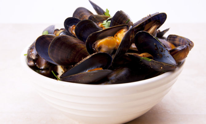 mussels-red-wine-sauce-cod-country-cookbook-health-recipe-spry
