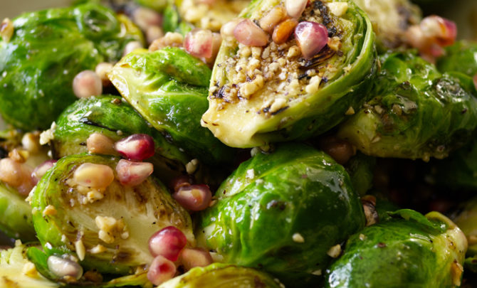 roasted-brussel-sprouts-bobby-flay-food-network-star-recipe-seafood-appetizer-salad-health-bar-americain-spry
