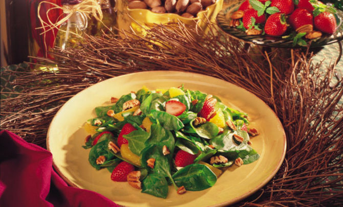 festive-spinach-and-georgia-pecan-salad.jpg