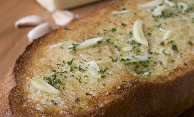 Buttery-Garlic-Bread-Relish.jpg