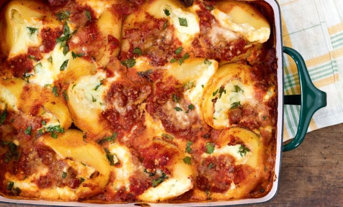 Spinach And Cheese Stuffed Shells With Sauce Recipe Easy Kitchen