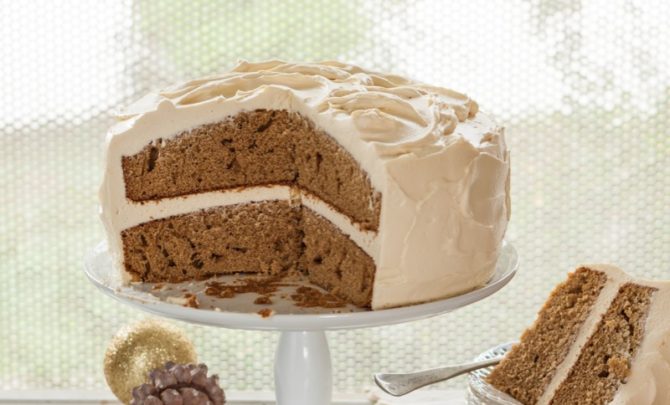 Spice Cake with Molasses Cream Cheese Frosting Recipe - Easy Kitchen