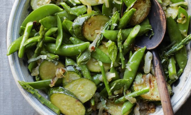 Snap Peas, Asparagus and Zucchini Sauté Recipe - Easy Kitchen